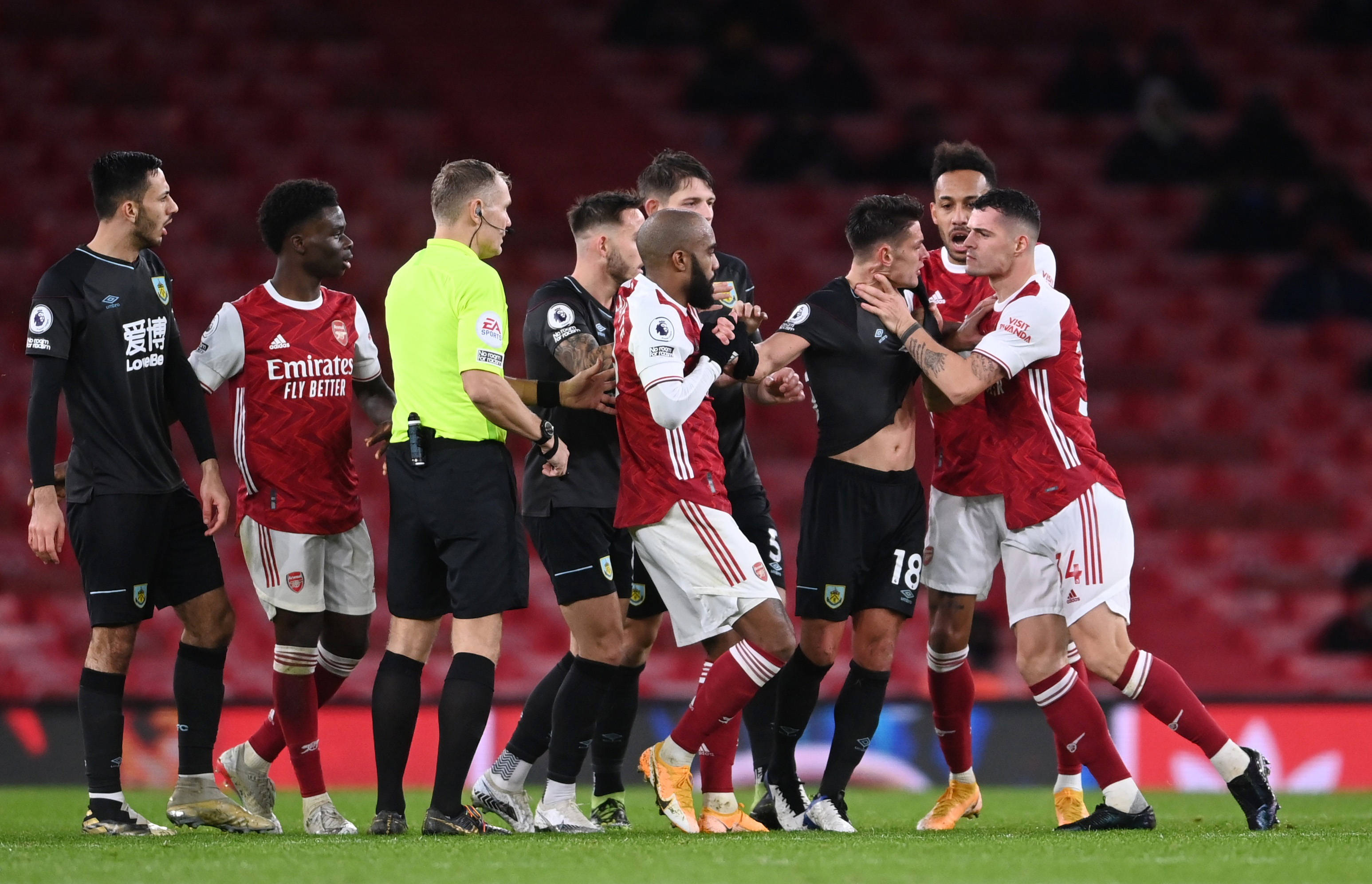 滕哈赫正在 滕哈赫正在